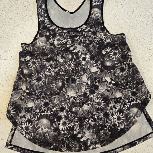 Lululemon Athletica Black and White Floral Athletic Tank Top - Picture 4 of 5